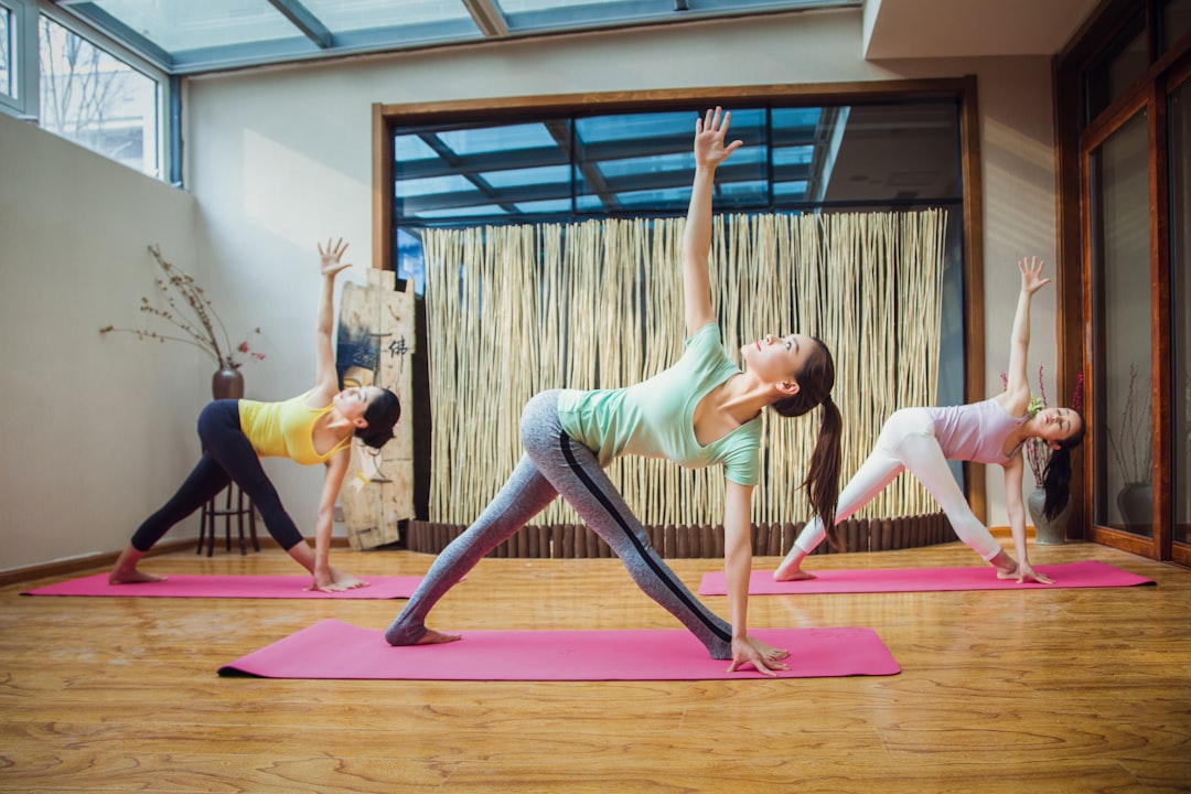 Hvordan Vælger Du den Rette Yogamåtte?